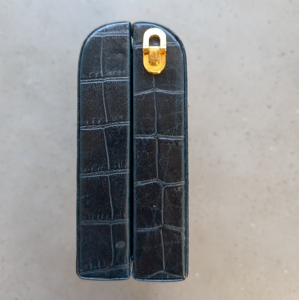 Vintage Croc-Embossed Box Bag - Picture 4 of 15